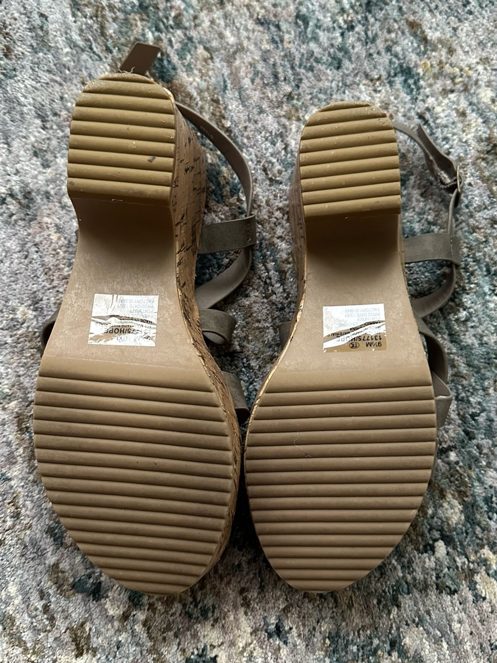 Maurices Olive Wedge Sandals with Cork Platform - Picture 9 of 9